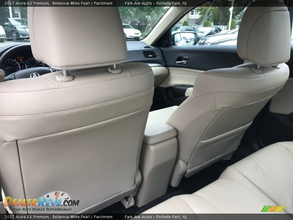 2017 Acura ILX Premium Bellanova White Pearl / Parchment Photo #17