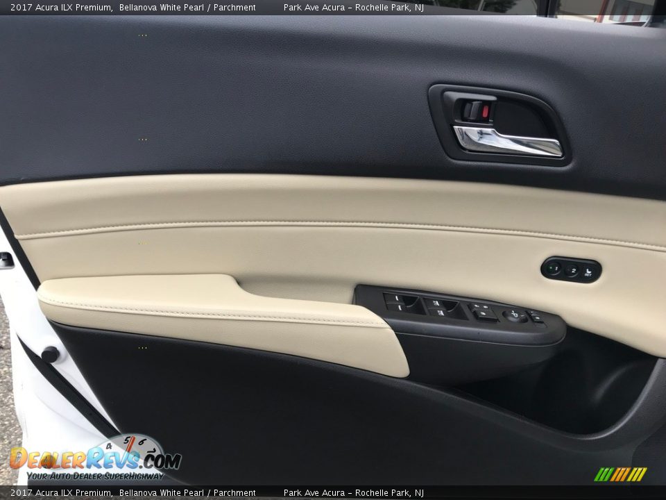 2017 Acura ILX Premium Bellanova White Pearl / Parchment Photo #18