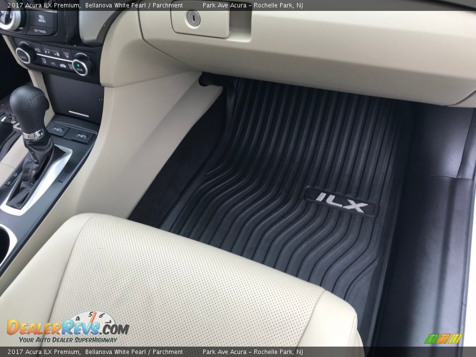 2017 Acura ILX Premium Bellanova White Pearl / Parchment Photo #22