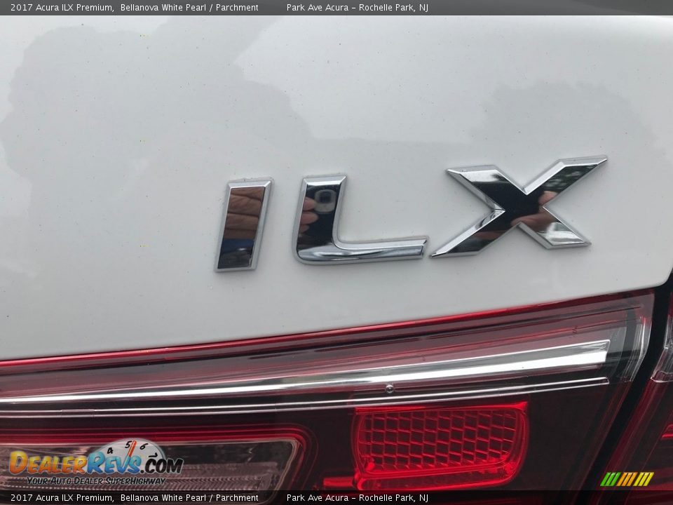 2017 Acura ILX Premium Bellanova White Pearl / Parchment Photo #33