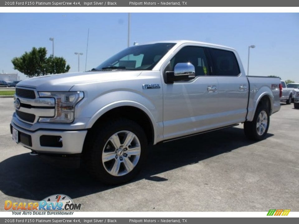 Front 3/4 View of 2018 Ford F150 Platinum SuperCrew 4x4 Photo #3