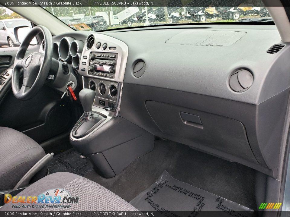 2006 Pontiac Vibe Stealth / Graphite Black Photo #11