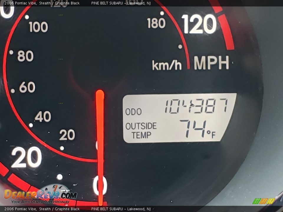 2006 Pontiac Vibe Stealth / Graphite Black Photo #26