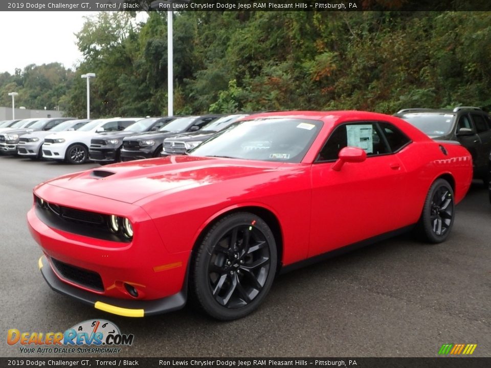 Front 3/4 View of 2019 Dodge Challenger GT Photo #1