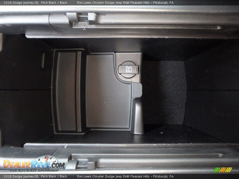 2018 Dodge Journey SE Pitch Black / Black Photo #19