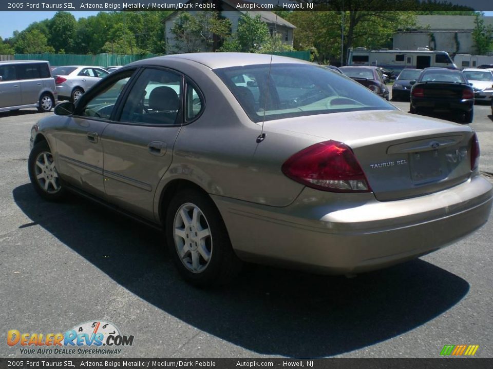 2005 Ford Taurus SEL Arizona Beige Metallic / Medium/Dark Pebble Photo #5