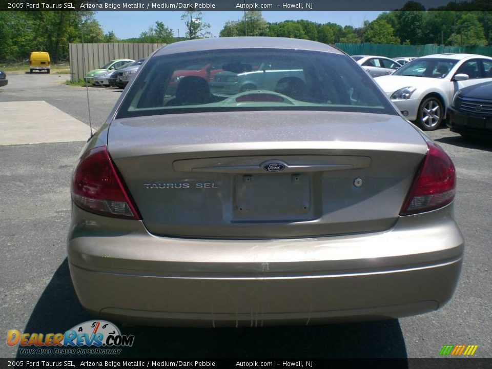 2005 Ford Taurus SEL Arizona Beige Metallic / Medium/Dark Pebble Photo #6