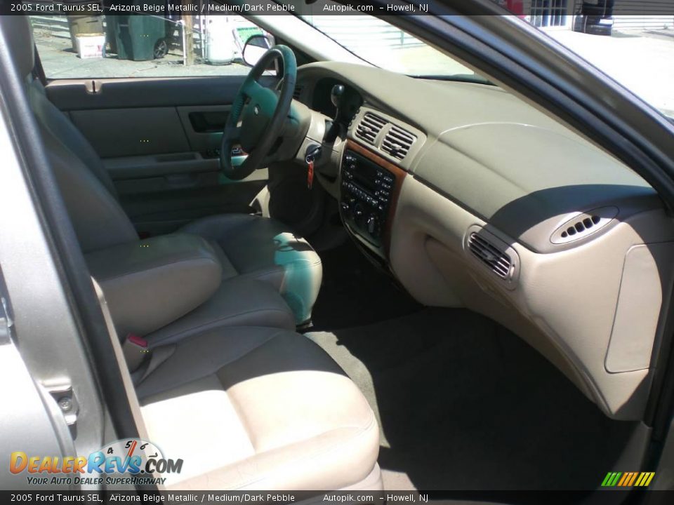 2005 Ford Taurus SEL Arizona Beige Metallic / Medium/Dark Pebble Photo #10