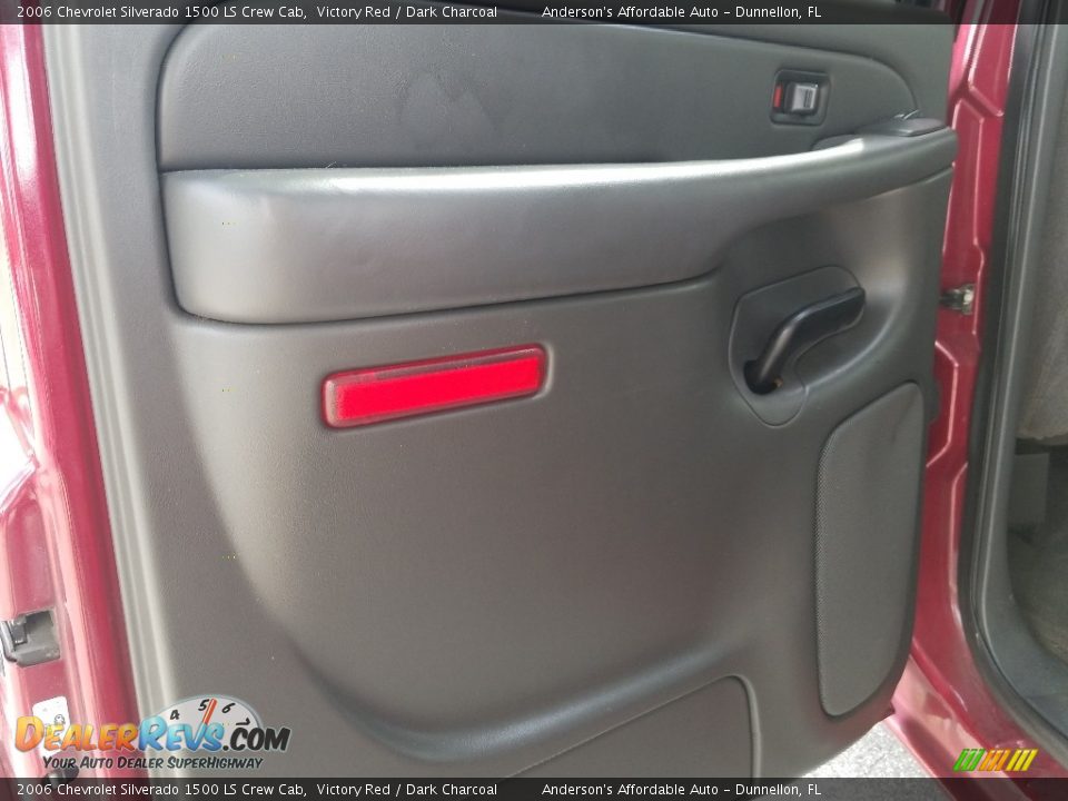 2006 Chevrolet Silverado 1500 LS Crew Cab Victory Red / Dark Charcoal Photo #14