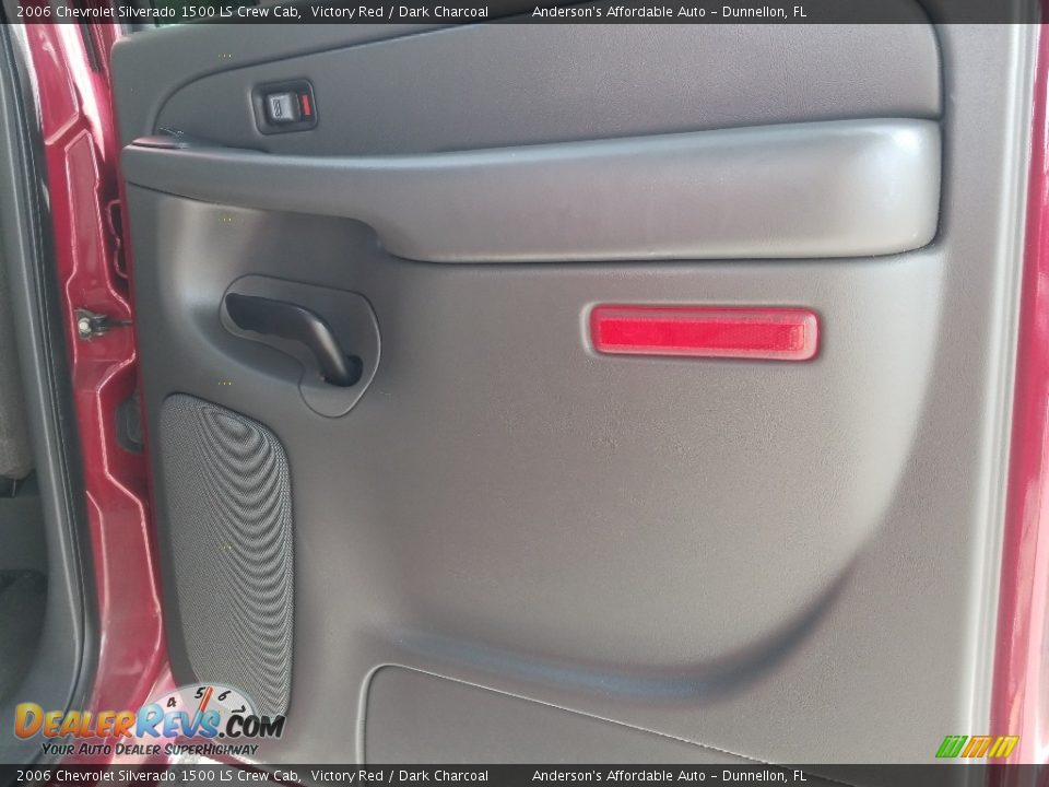 2006 Chevrolet Silverado 1500 LS Crew Cab Victory Red / Dark Charcoal Photo #21