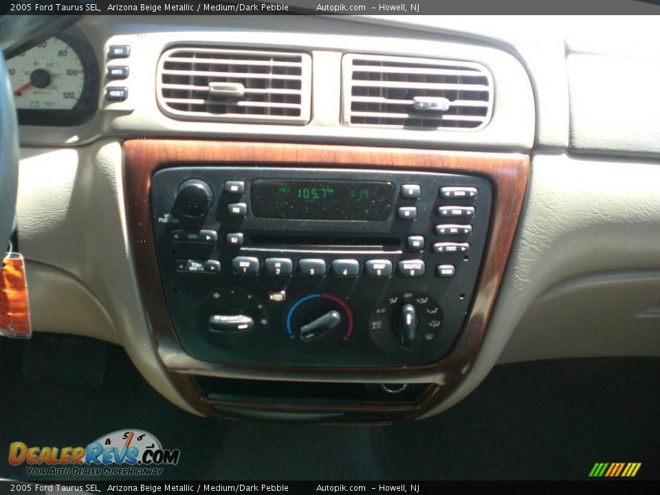 2005 Ford Taurus SEL Arizona Beige Metallic / Medium/Dark Pebble Photo #14