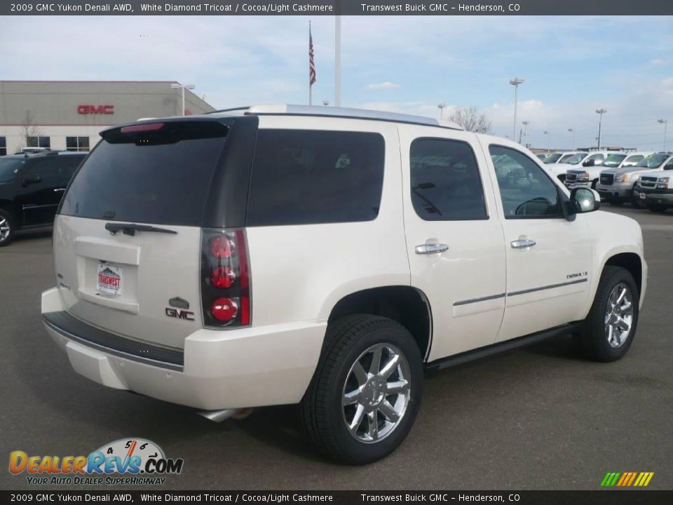2009 GMC Yukon Denali AWD White Diamond Tricoat / Cocoa/Light Cashmere Photo #6