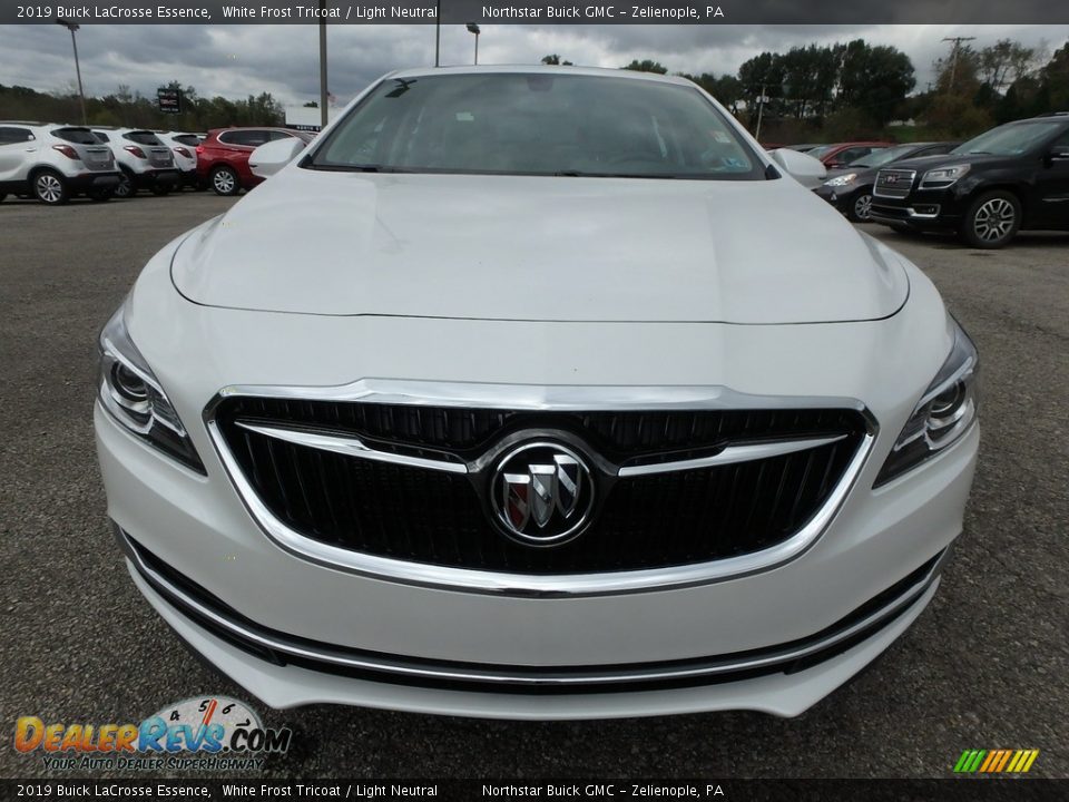 2019 Buick LaCrosse Essence White Frost Tricoat / Light Neutral Photo #2