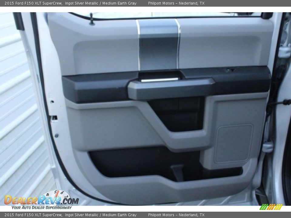 2015 Ford F150 XLT SuperCrew Ingot Silver Metallic / Medium Earth Gray Photo #26
