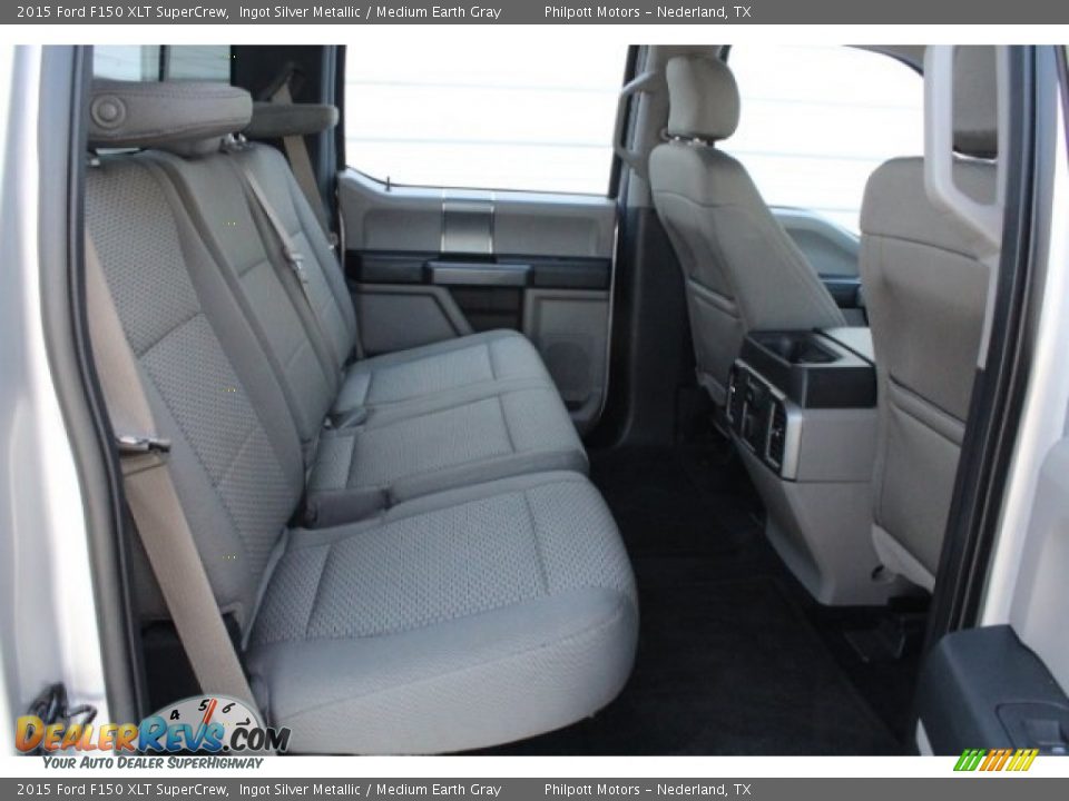 2015 Ford F150 XLT SuperCrew Ingot Silver Metallic / Medium Earth Gray Photo #32