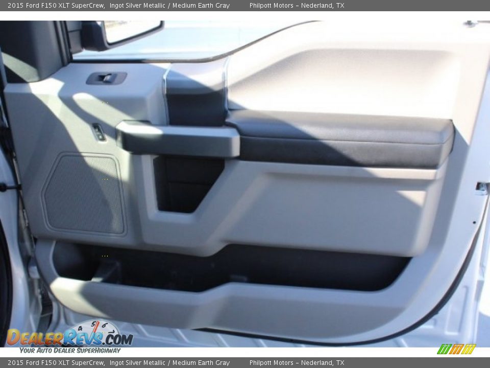 2015 Ford F150 XLT SuperCrew Ingot Silver Metallic / Medium Earth Gray Photo #33