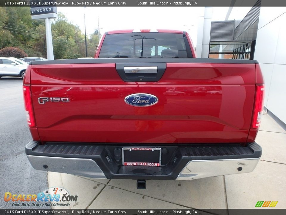 2016 Ford F150 XLT SuperCrew 4x4 Ruby Red / Medium Earth Gray Photo #4