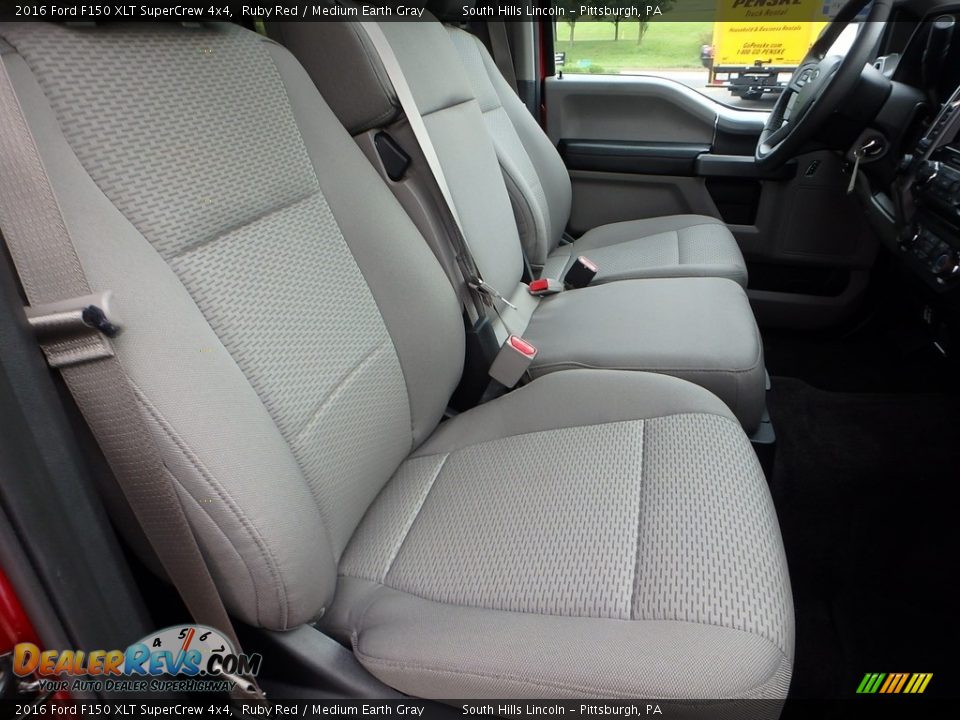 2016 Ford F150 XLT SuperCrew 4x4 Ruby Red / Medium Earth Gray Photo #10