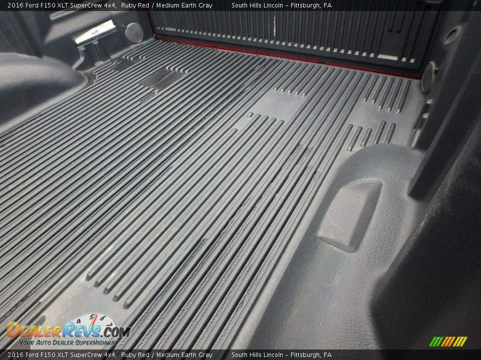2016 Ford F150 XLT SuperCrew 4x4 Ruby Red / Medium Earth Gray Photo #15