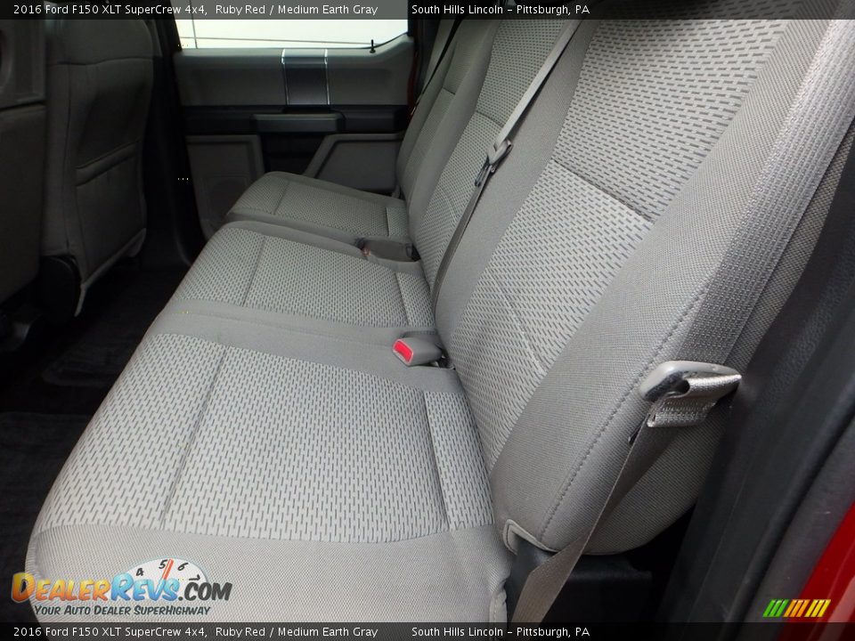 2016 Ford F150 XLT SuperCrew 4x4 Ruby Red / Medium Earth Gray Photo #17