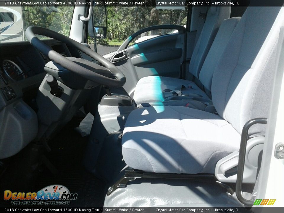 2018 Chevrolet Low Cab Forward 4500HD Moving Truck Summit White / Pewter Photo #9