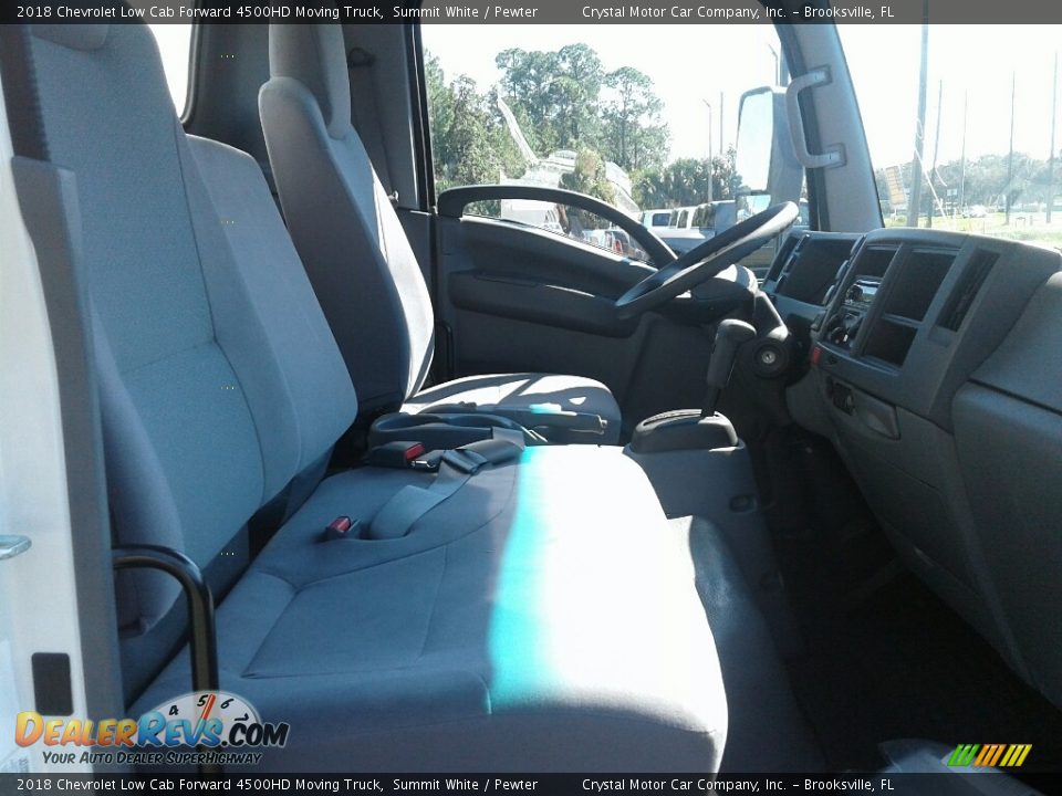 2018 Chevrolet Low Cab Forward 4500HD Moving Truck Summit White / Pewter Photo #10