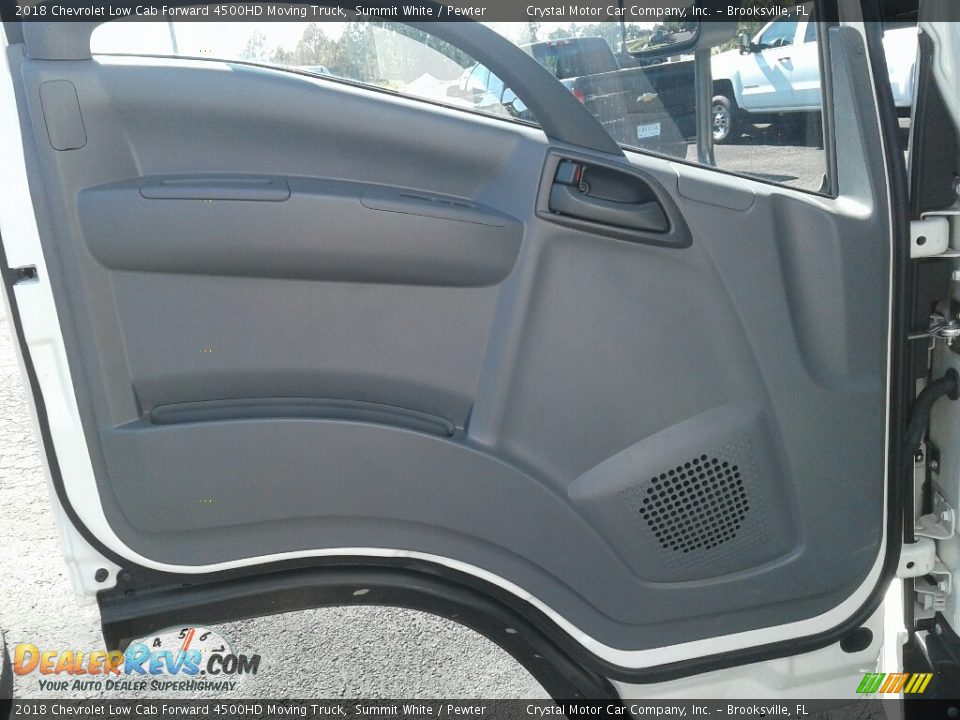 Door Panel of 2018 Chevrolet Low Cab Forward 4500HD Moving Truck Photo #18