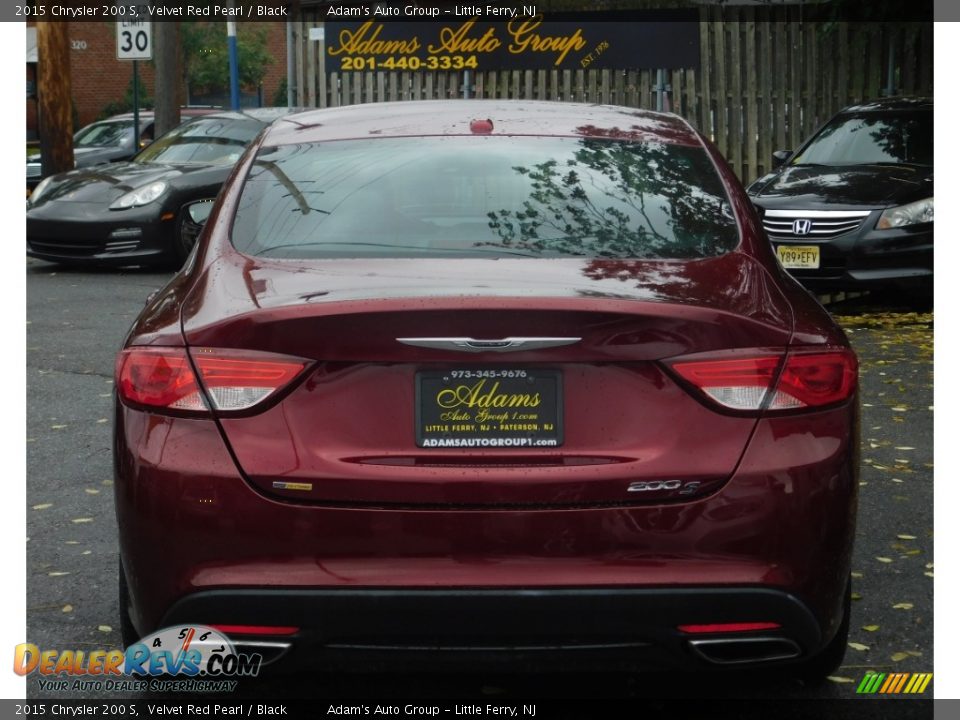 2015 Chrysler 200 S Velvet Red Pearl / Black Photo #5