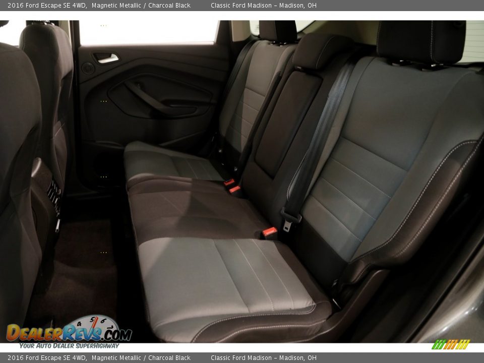 2016 Ford Escape SE 4WD Magnetic Metallic / Charcoal Black Photo #17