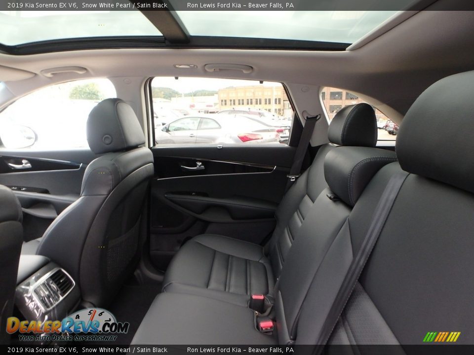 2019 Kia Sorento EX V6 Snow White Pearl / Satin Black Photo #12