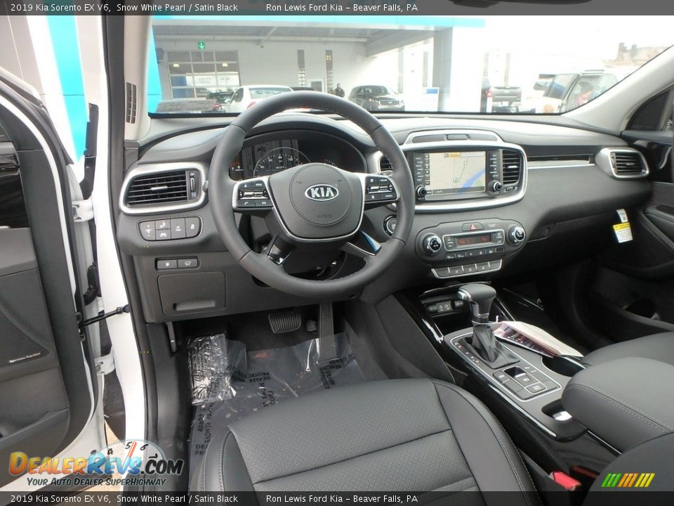 Satin Black Interior - 2019 Kia Sorento EX V6 Photo #14