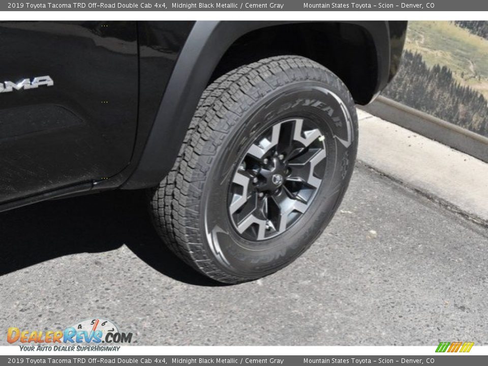2019 Toyota Tacoma TRD Off-Road Double Cab 4x4 Midnight Black Metallic / Cement Gray Photo #35