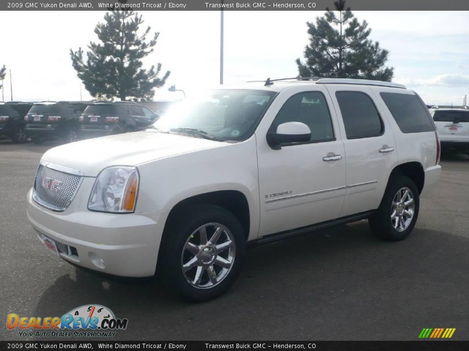 2009 GMC Yukon Denali AWD White Diamond Tricoat / Ebony Photo #3