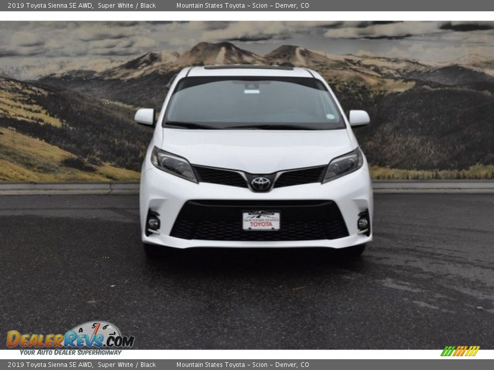 2019 Toyota Sienna SE AWD Super White / Black Photo #2