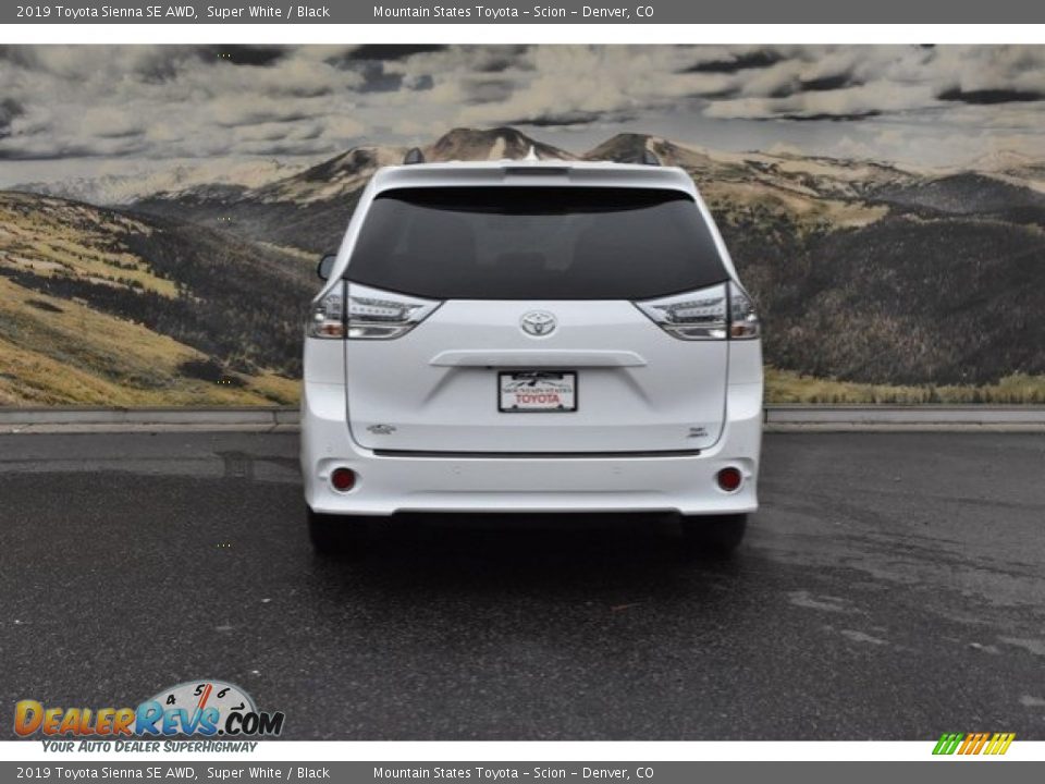 2019 Toyota Sienna SE AWD Super White / Black Photo #4