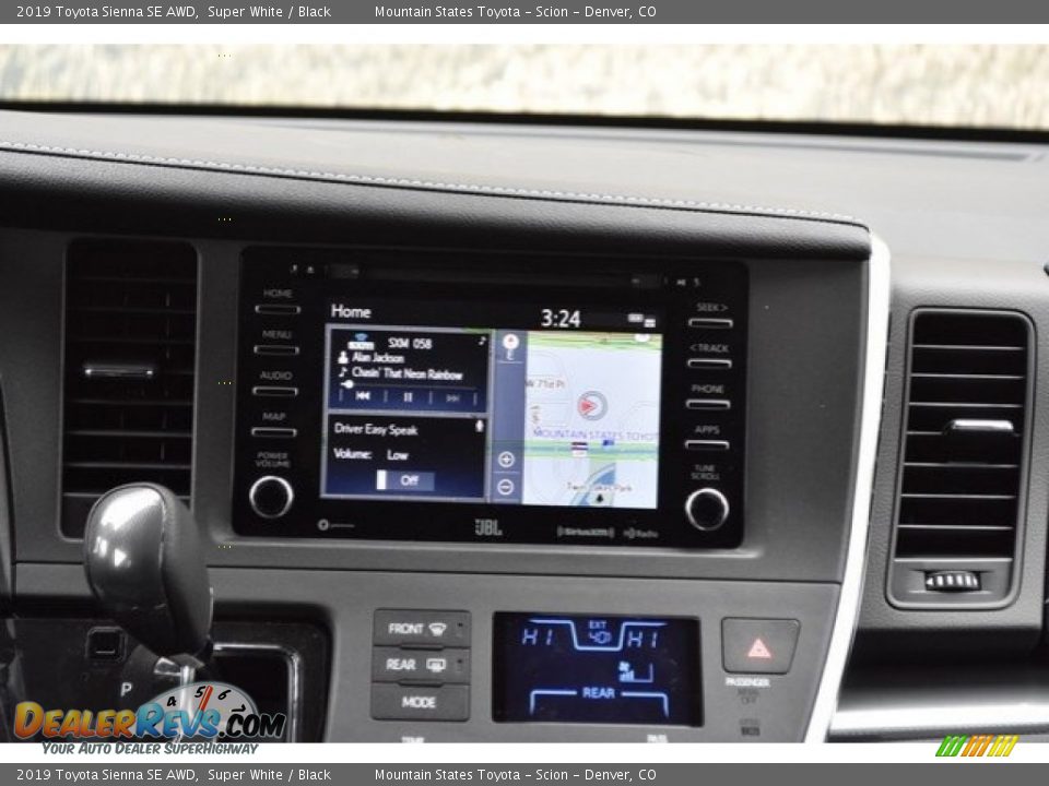2019 Toyota Sienna SE AWD Super White / Black Photo #10