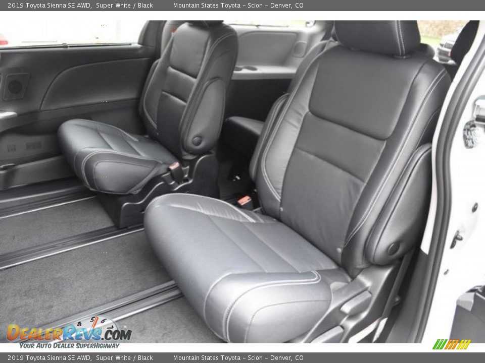 2019 Toyota Sienna SE AWD Super White / Black Photo #16