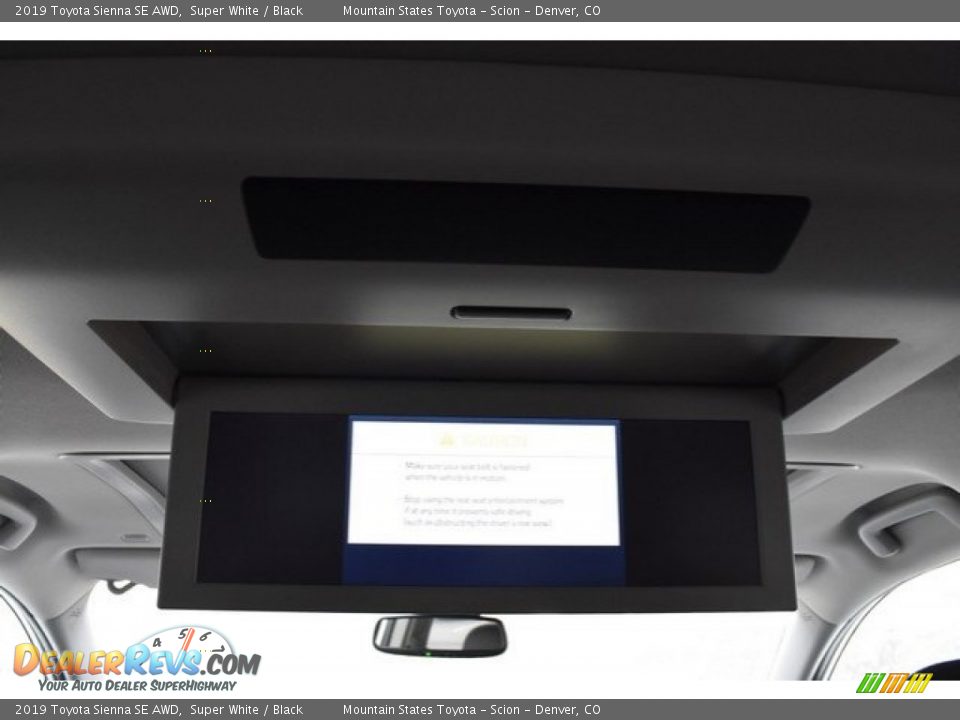 2019 Toyota Sienna SE AWD Super White / Black Photo #17