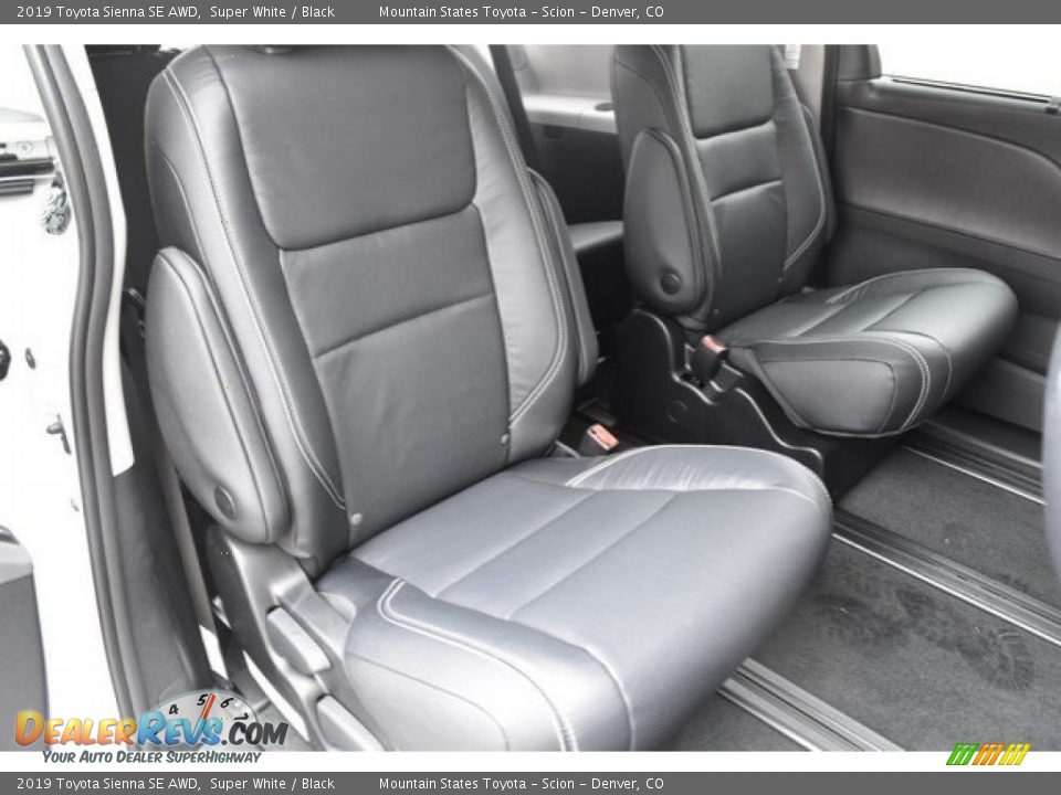 2019 Toyota Sienna SE AWD Super White / Black Photo #20