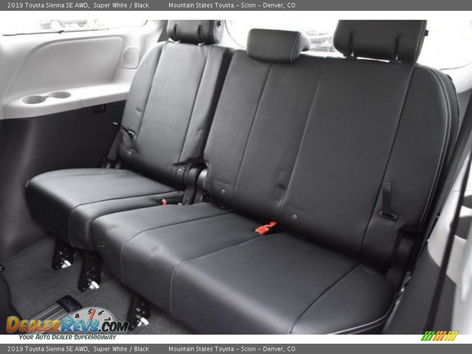 2019 Toyota Sienna SE AWD Super White / Black Photo #22