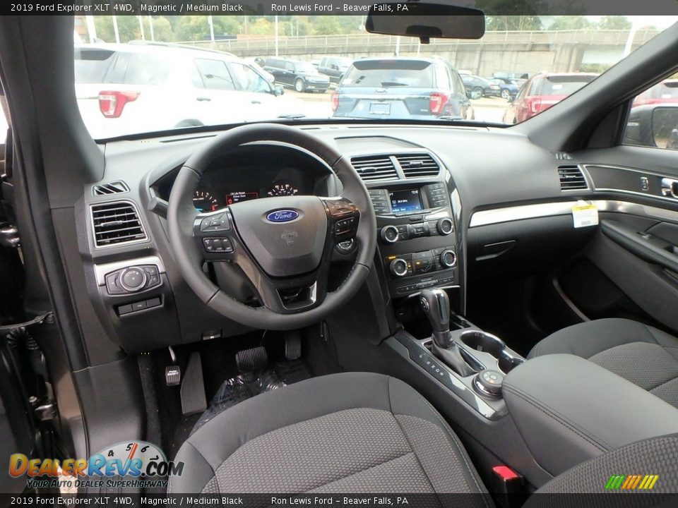 2019 Ford Explorer XLT 4WD Magnetic / Medium Black Photo #14