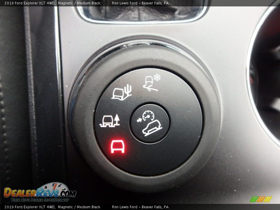 2019 Ford Explorer XLT 4WD Magnetic / Medium Black Photo #19