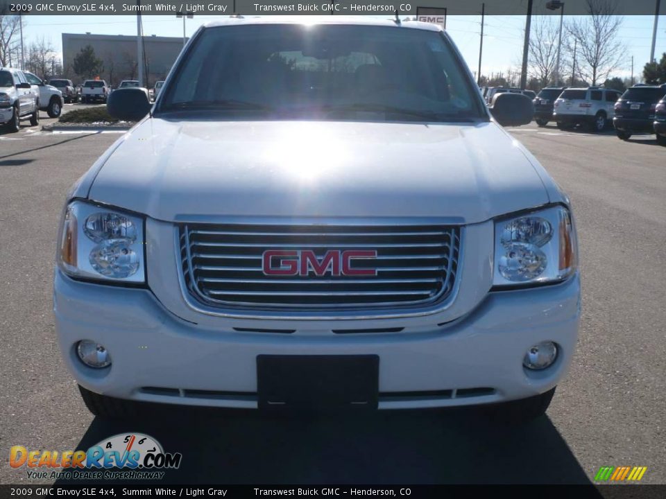 2009 GMC Envoy SLE 4x4 Summit White / Light Gray Photo #2