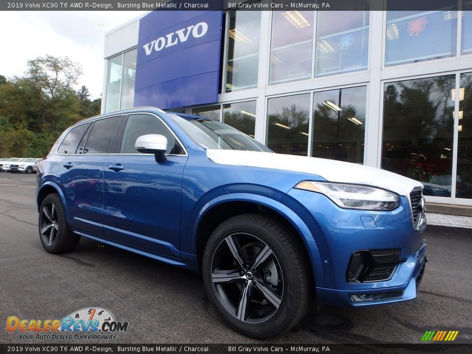 Front 3/4 View of 2019 Volvo XC90 T6 AWD R-Design Photo #1