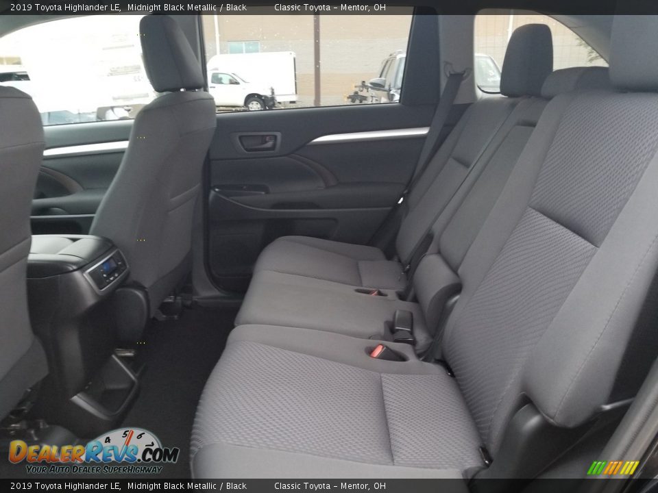 Rear Seat of 2019 Toyota Highlander LE Photo #4
