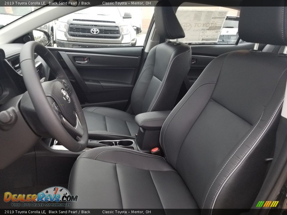 Front Seat of 2019 Toyota Corolla LE Photo #3