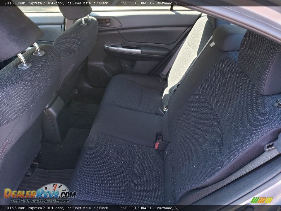 2016 Subaru Impreza 2.0i 4-door Ice Silver Metallic / Black Photo #3