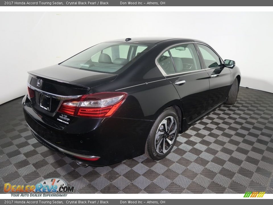 2017 Honda Accord Touring Sedan Crystal Black Pearl / Black Photo #12