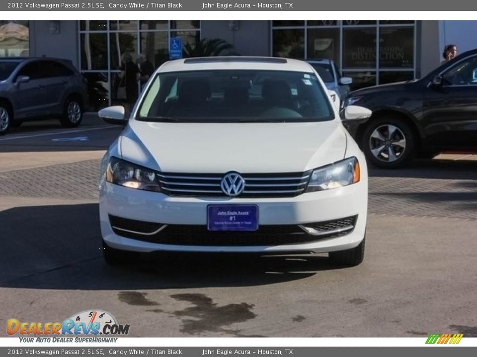 2012 Volkswagen Passat 2.5L SE Candy White / Titan Black Photo #2