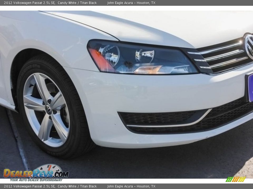 2012 Volkswagen Passat 2.5L SE Candy White / Titan Black Photo #12